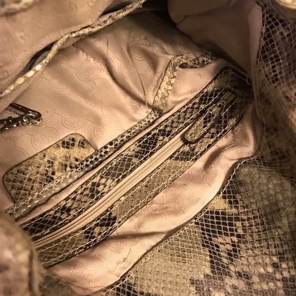 Michael Kors Hobo Purse - Picture 7 of 8